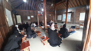 Pelatihan Pengelolaan Pembelajaran bagi Anak Berbakat dengan Hambatan Penyerta di Pondok Pesantren